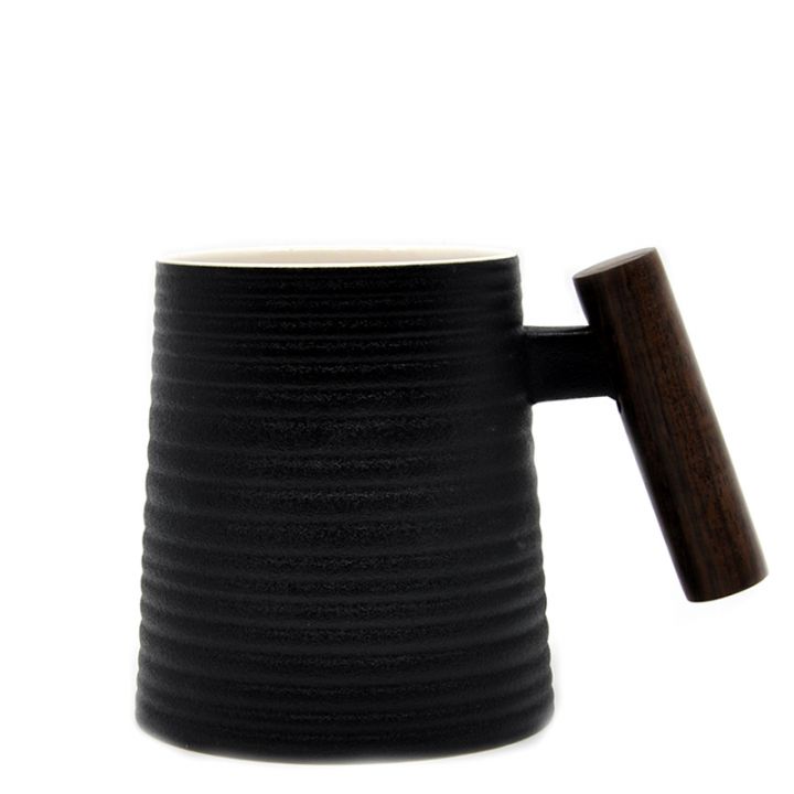 Šalica od porculana Negra 320ml sa drvenom drškom